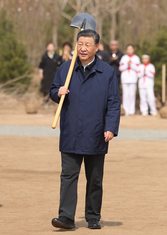 2024年4月3日，習(xí)近平總書記來到北京市通州區(qū)潞城鎮(zhèn)參加首都義務(wù)植樹活動。